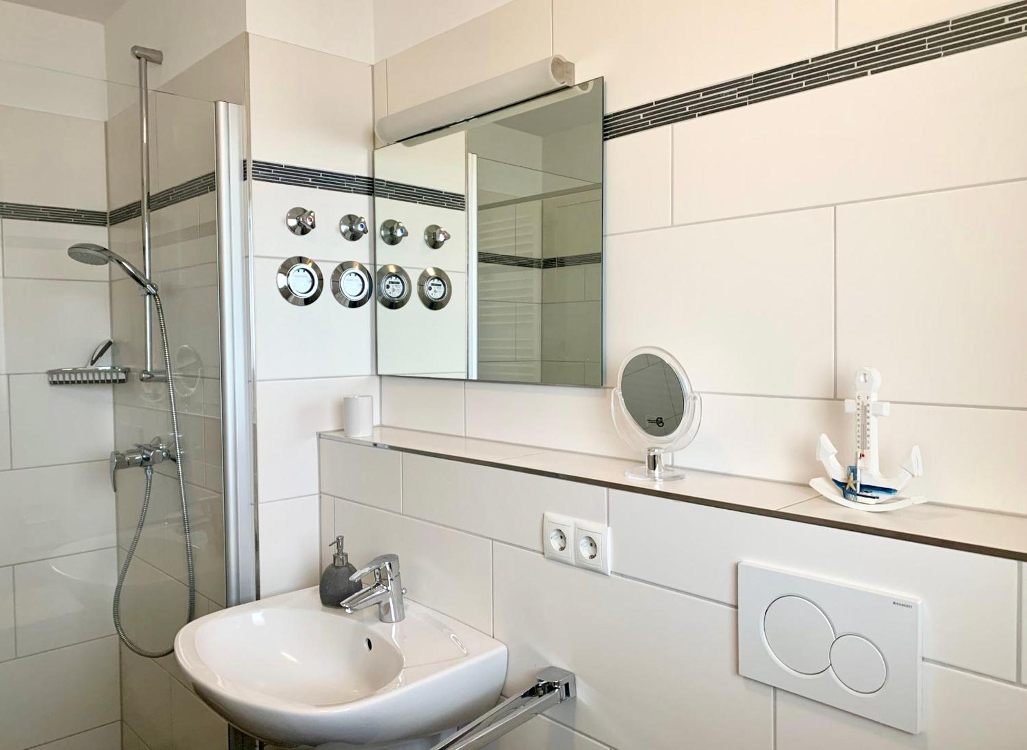 Haus Zur Mole - Morgenstern Appartement Großenbrode Buitenkant foto