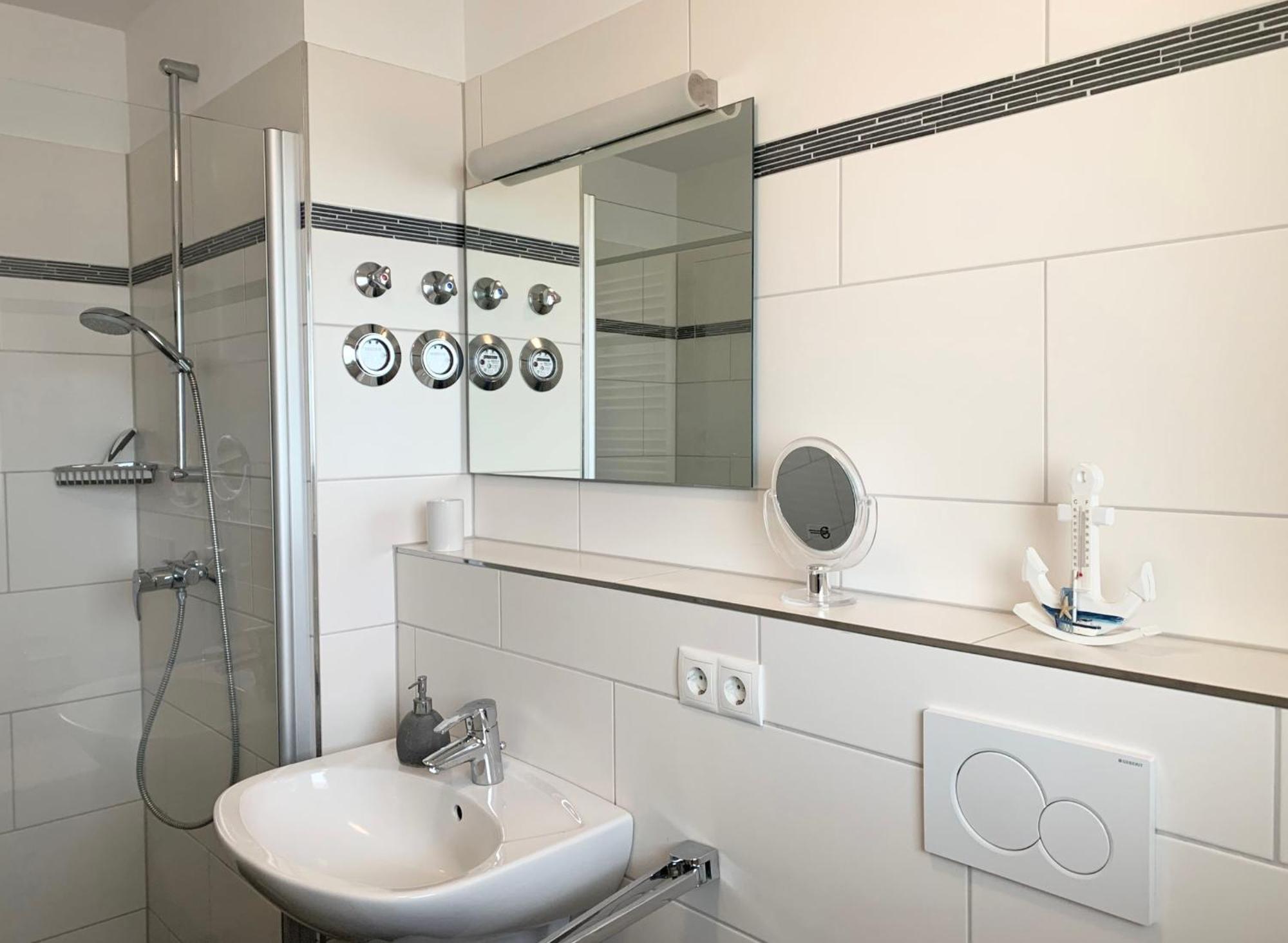 Haus Zur Mole - Morgenstern Appartement Großenbrode Buitenkant foto